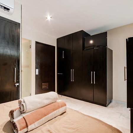Brisas Beachfront Penthouses Cancun Exterior photo